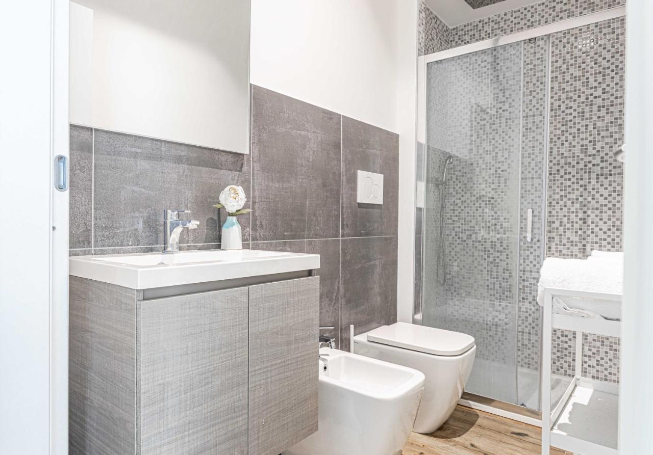 Luxnest I Porta Nuova Milan - Via Pirelli Apartment Luaran gambar