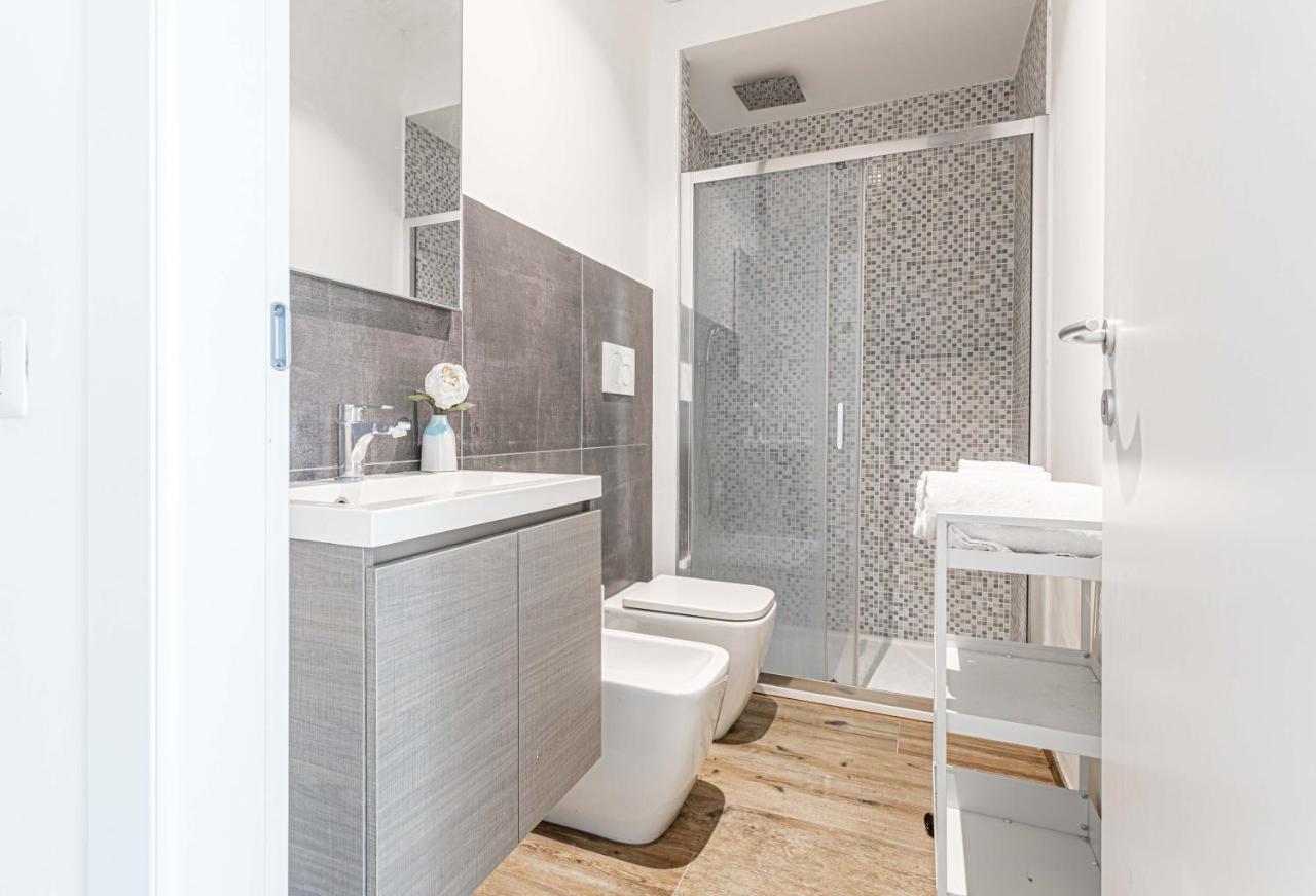 Luxnest I Porta Nuova Milan - Via Pirelli Apartment Luaran gambar